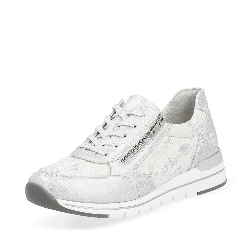 R6700