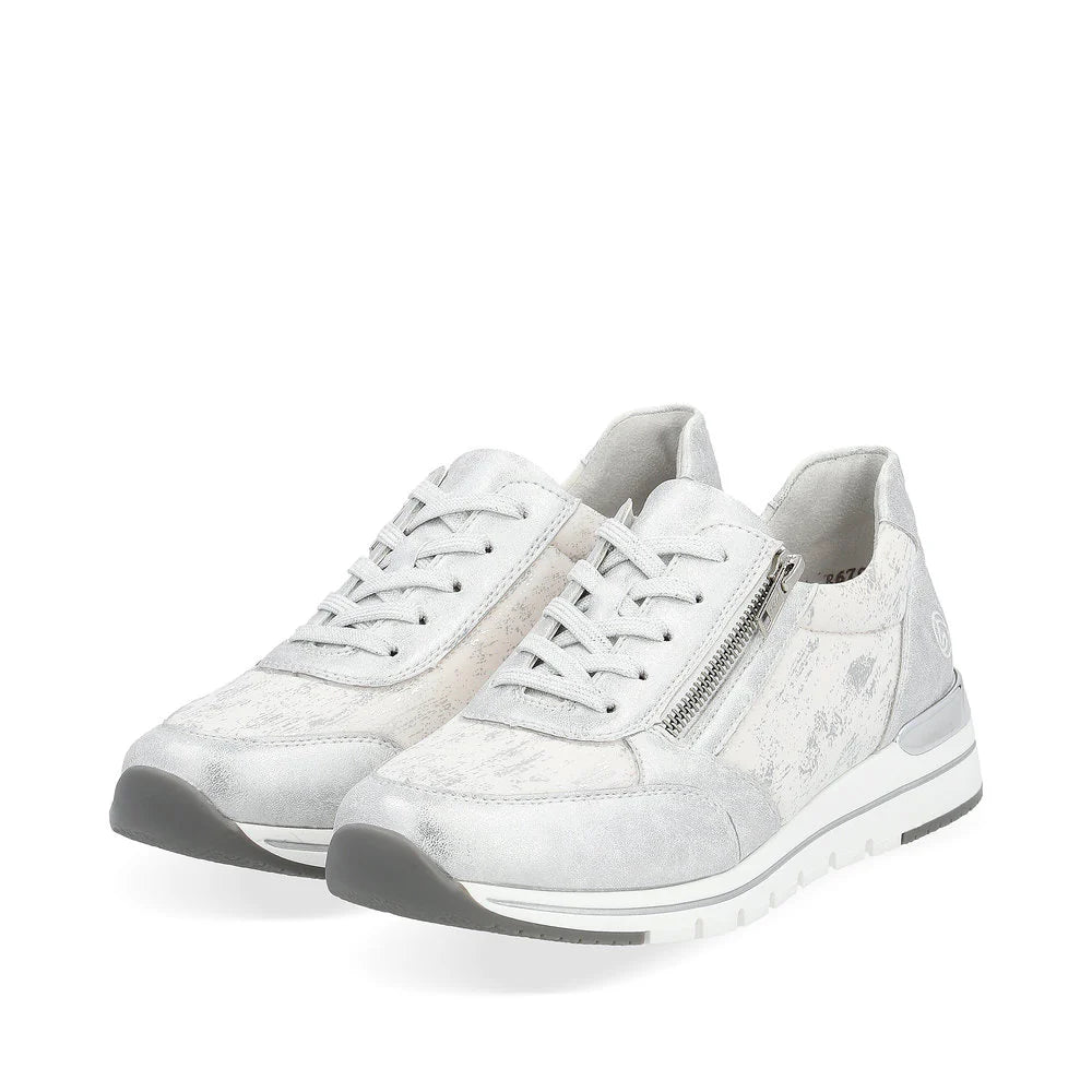 R6700